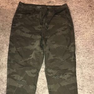 American eagle jeans size 12 short and curvy